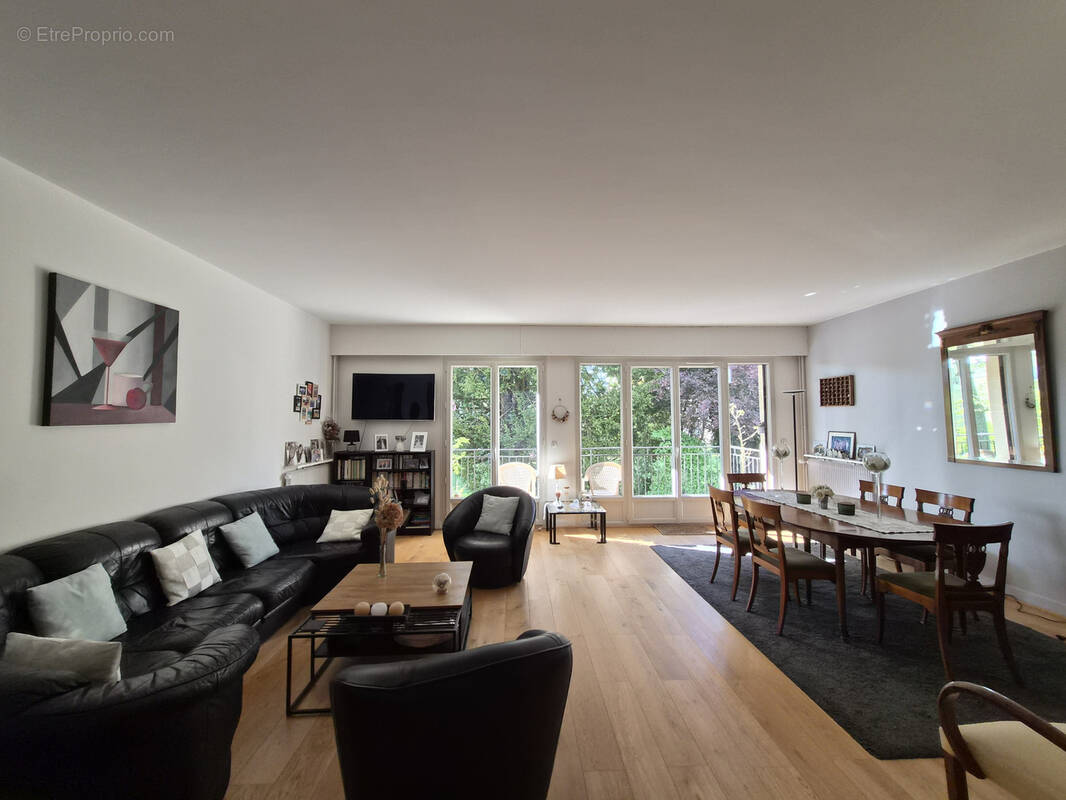 Appartement à SAINT-NOM-LA-BRETECHE