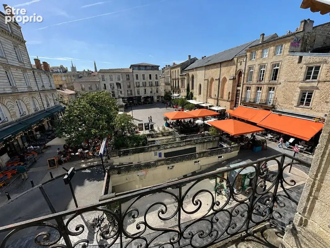 Bordeaux Place Camille Jullian : Appartement T2 - photo 3