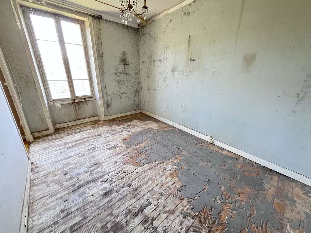 Chambre 2 - Maison à YDES