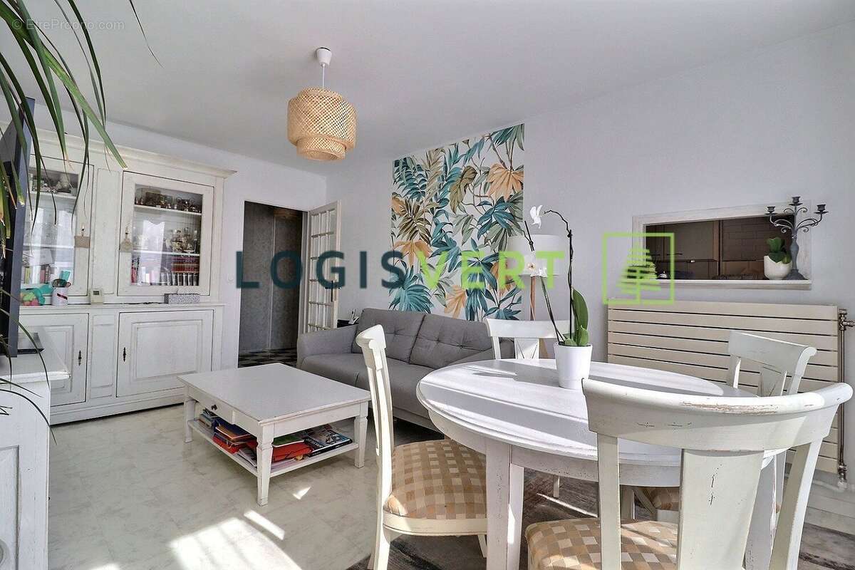 Appartement à BIEVRES