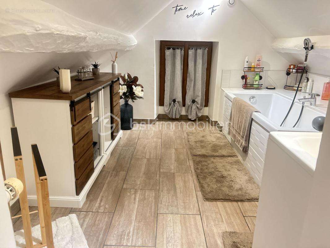 Maison à SAINT-GERMAIN-LAVAL