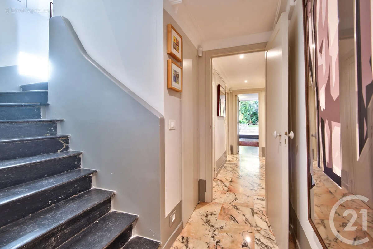 Appartement à BEAULIEU-SUR-MER