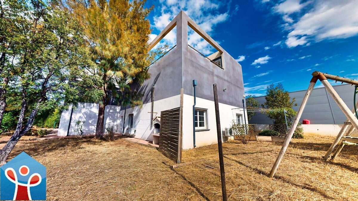 Commerce à LIGNAN-SUR-ORB