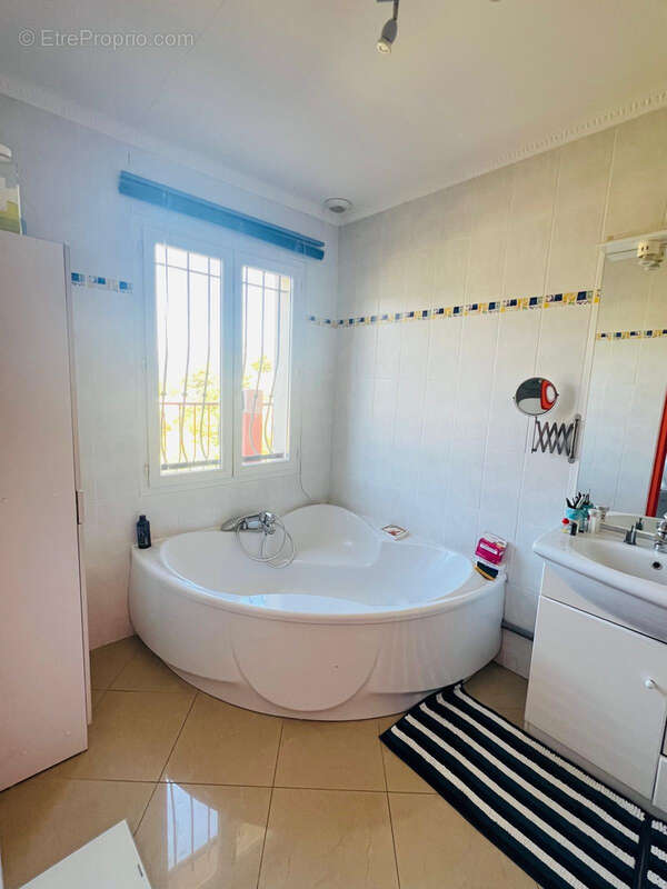 Maison à SAINT-MARTIN-DU-VAR