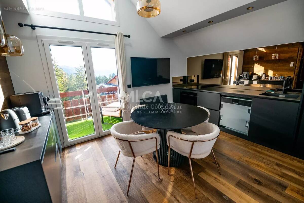 Appartement à SAINT-ETIENNE-DE-TINEE