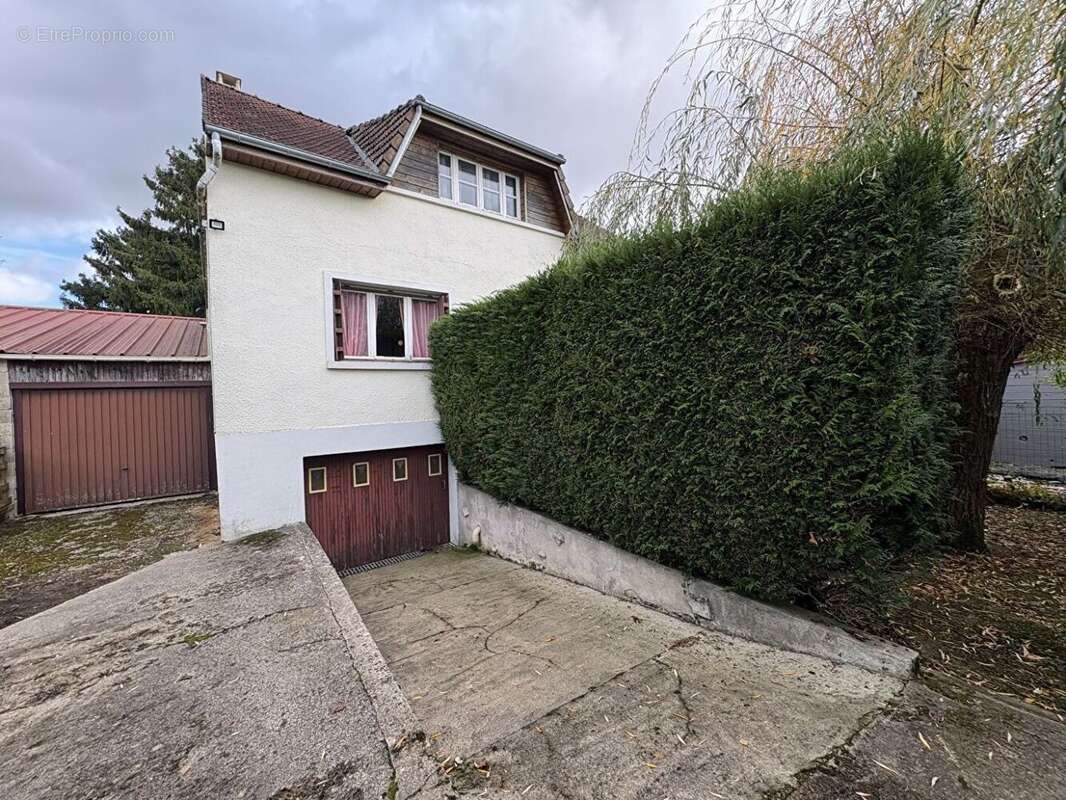 59439700b.jpg - Maison à MORTEFONTAINE-EN-THELLE