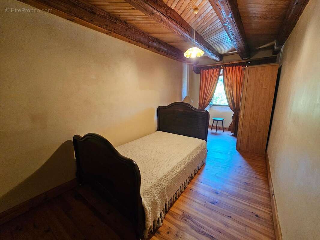 Maison 90 m² à Chaudes-Aigues  - photo 7
