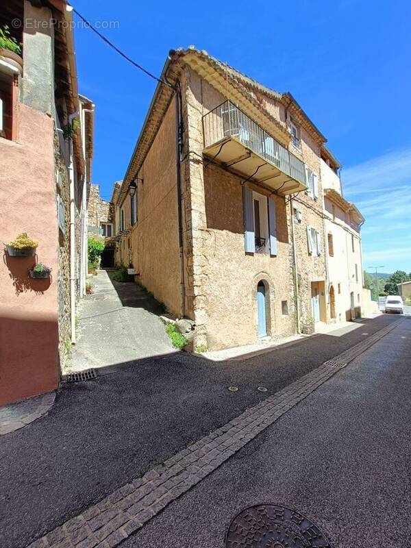 Maison à REGUSSE