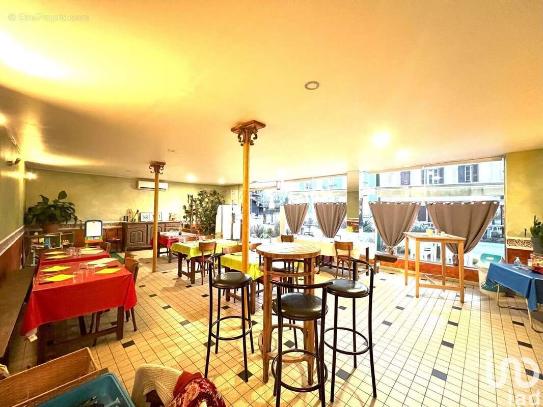 Photo 3 - Commerce à GAREIN