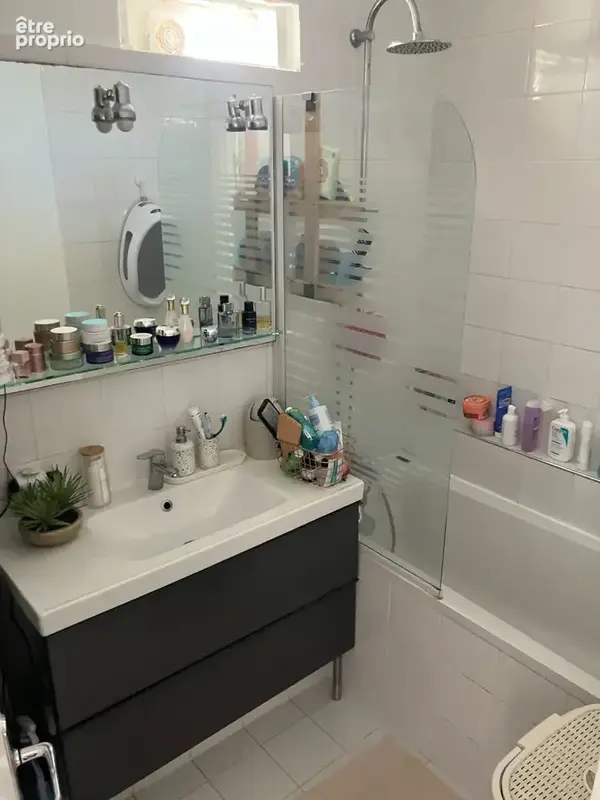 COURBEVOIE - Rue Armand Sylvestre - dernier étage 3 pièces  64m² + balcon 6m² vendu occupé - photo 10