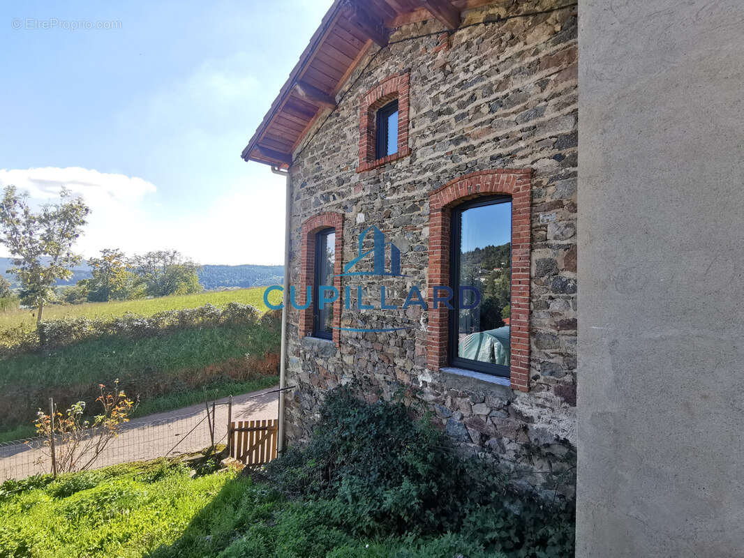 Maison à SAINT-JUST-EN-CHEVALET