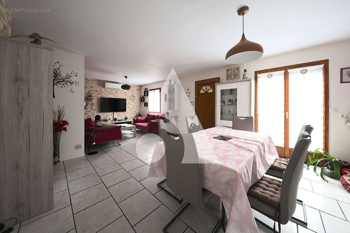 Maison à CORBEIL-ESSONNES