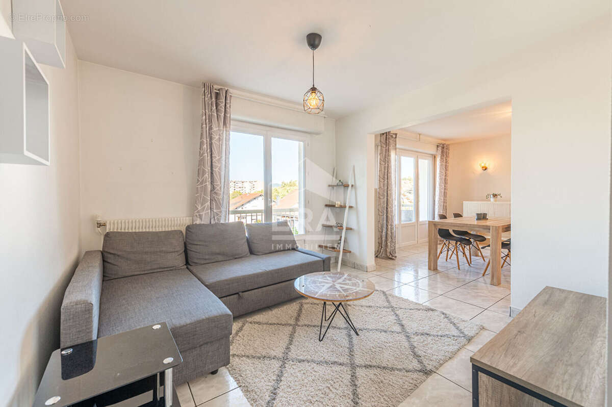 Appartement à ANNECY-LE-VIEUX