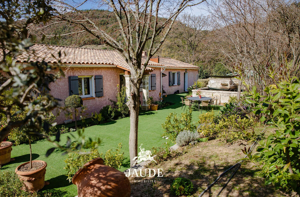 Maison à PLAN-DE-LA-TOUR