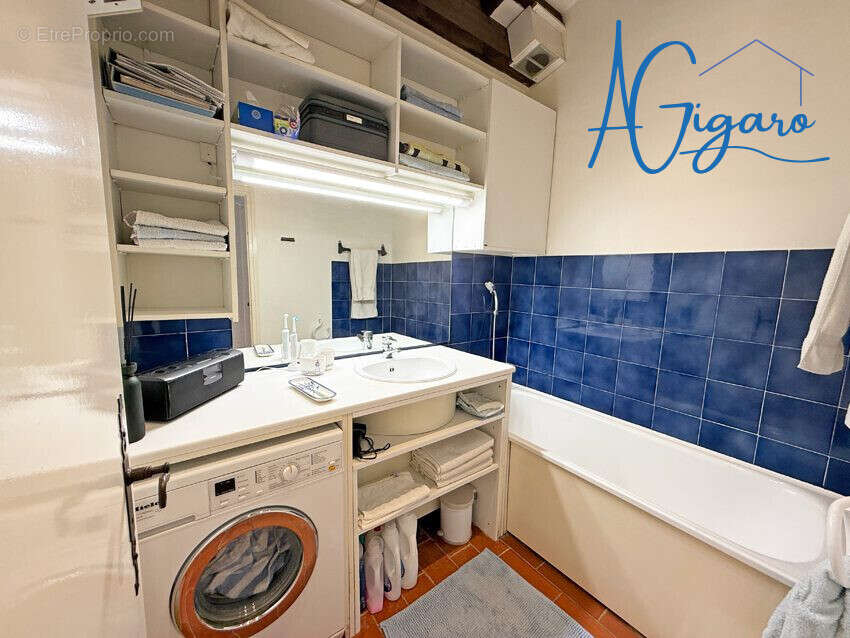 Appartement à LA CROIX-VALMER