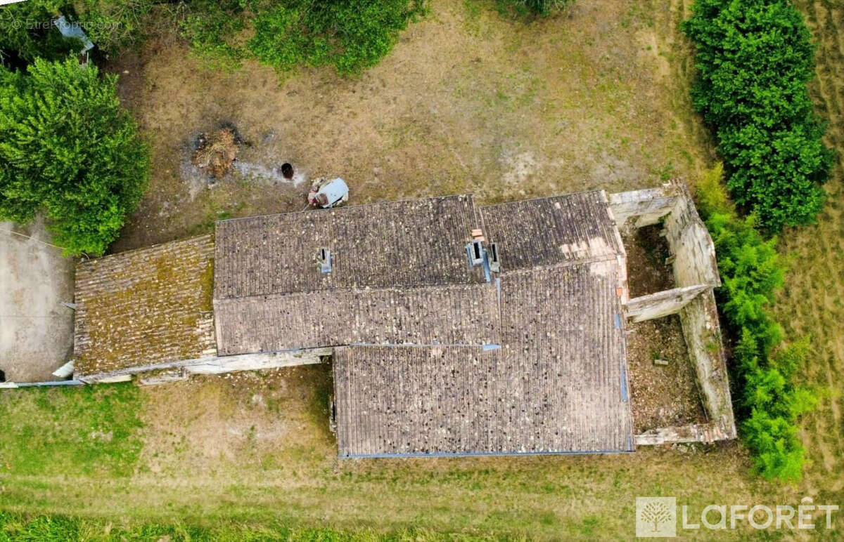 Maison Prignac Et Marcamps 4 pièce(s) 190 m2 - photo 3