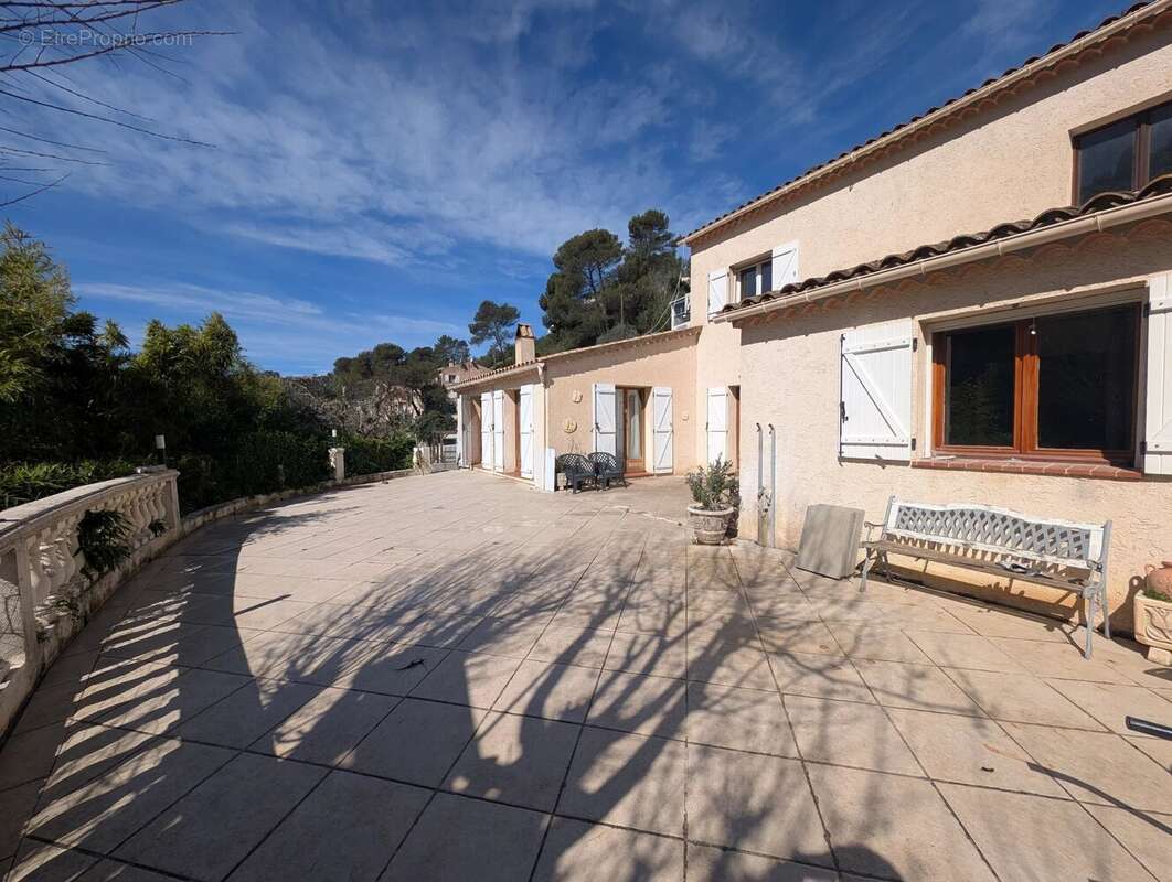 Maison à DRAP