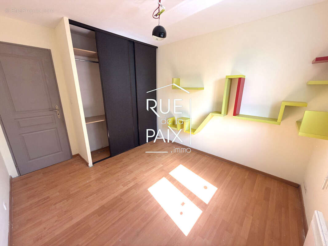 Maison plain-pied 3 chambres - Vouillé 86190 -Terrain 645 m² - photo 3