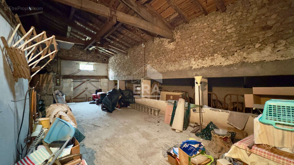 Maison à VELINES