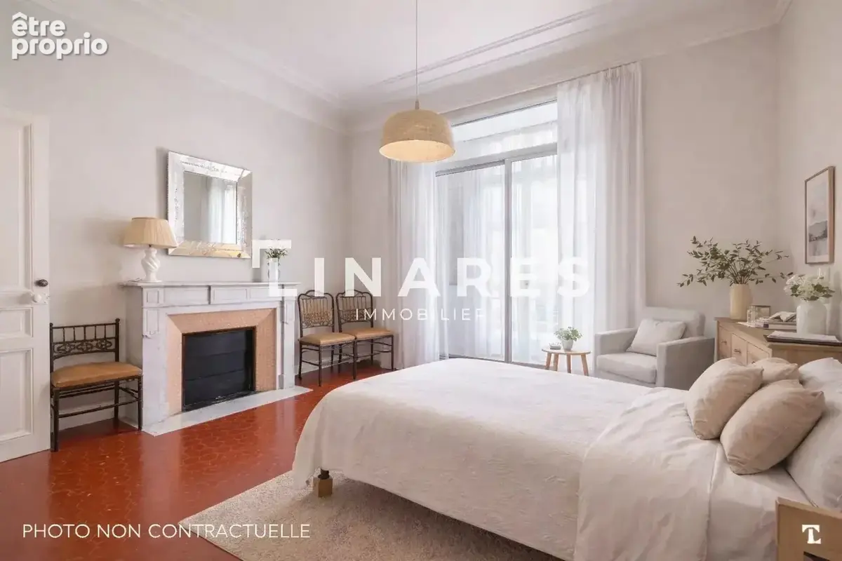 LE CHARME INTEMPOREL - Appartement T6 de 211m2 - Terrasse/Balcons - 2 Caves - Chambre de bonne + Box (en sus) - 13008 - photo 13