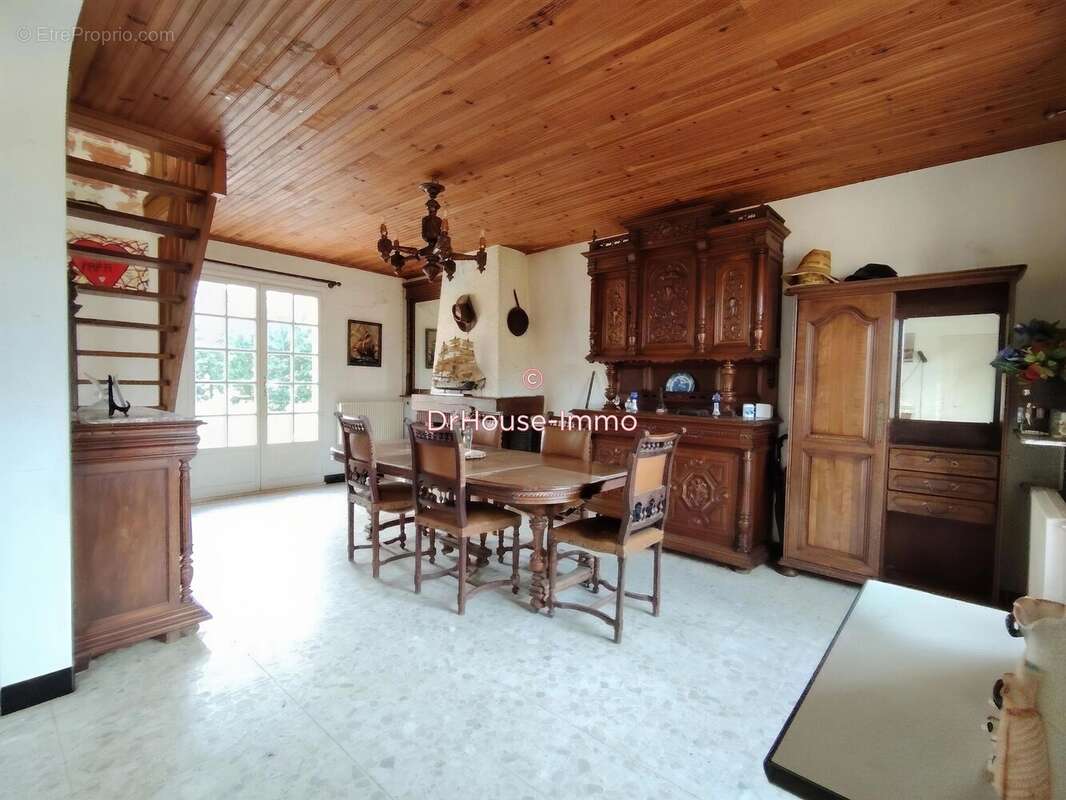Maison à FOUCHEROLLES