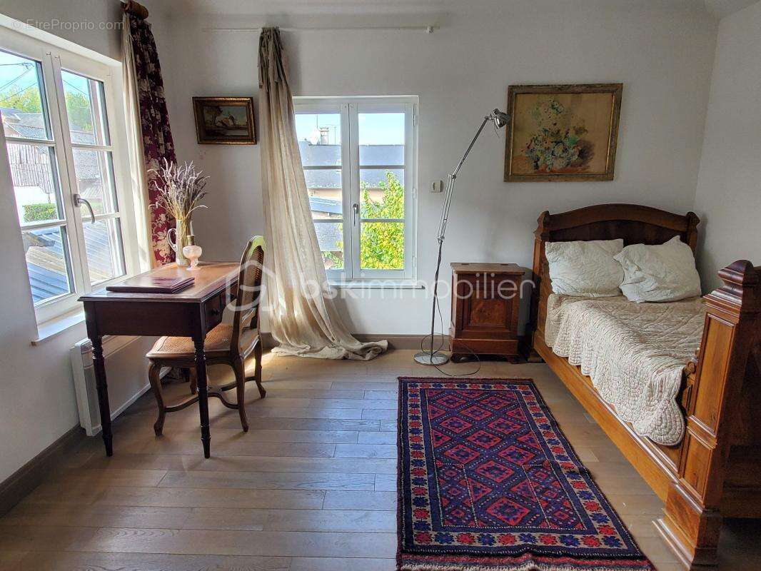 Maison à CORMEILLES