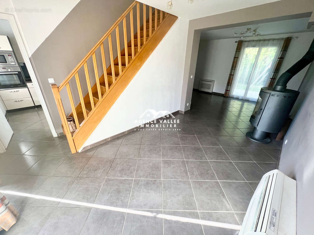 Maison à SAINTRY-SUR-SEINE