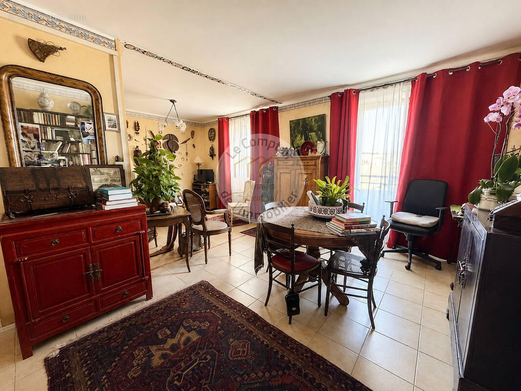 Appartement à MARSEILLE-9E