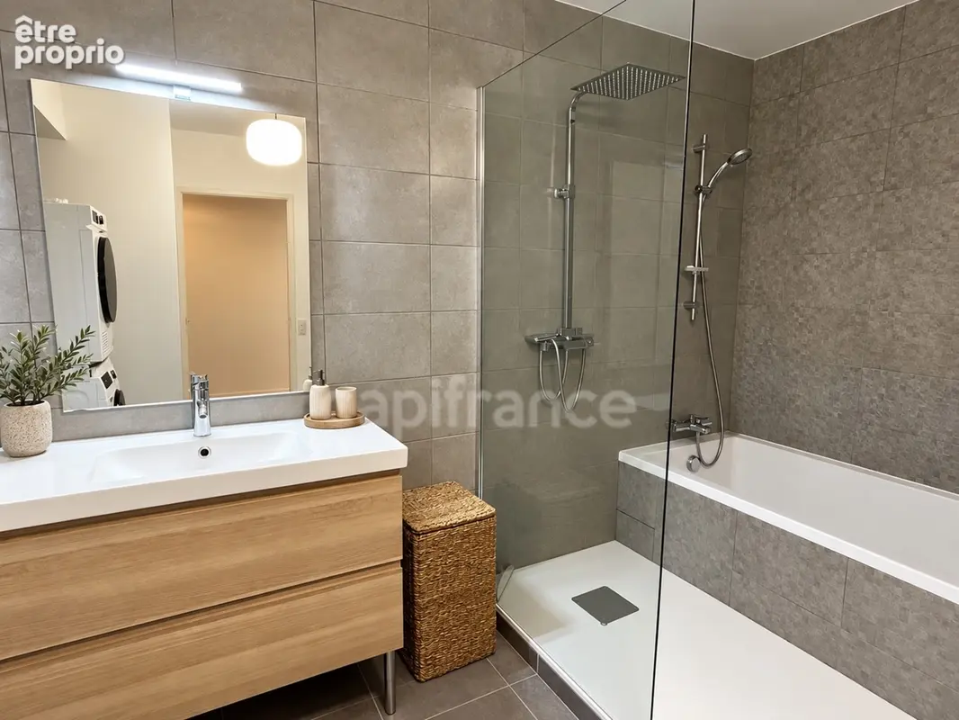 Appartement T3 avec terrasse, jardin et deux stationnements – Centre de Rousset - photo 9