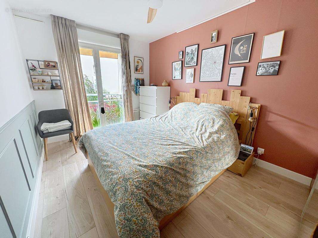 Appartement à VILLENEUVE-LOUBET