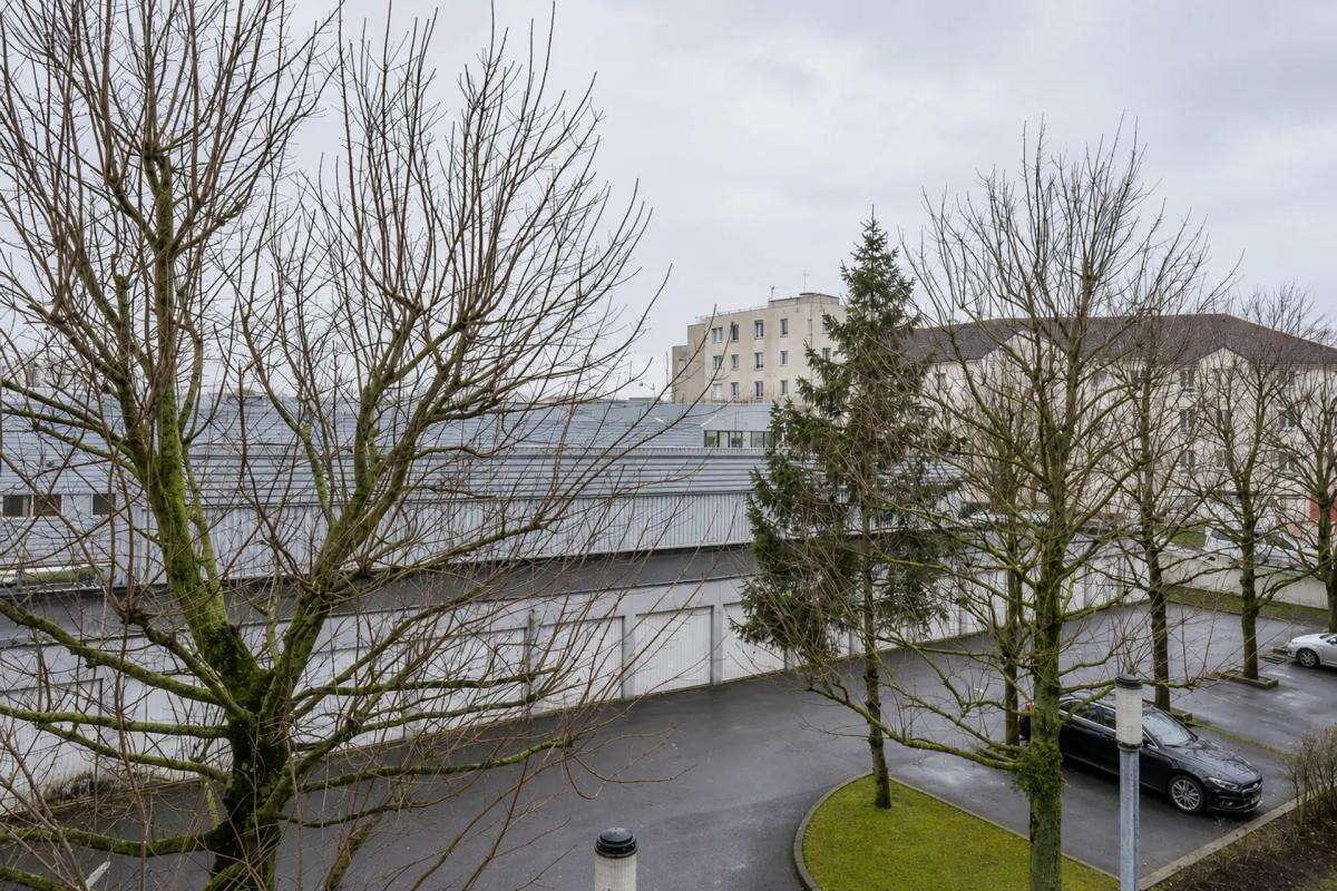 Appartement à DUGNY