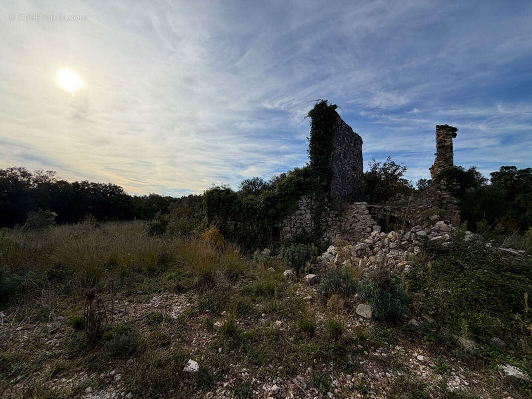 Terrain à bâtir sur 5 hectares - photo 4