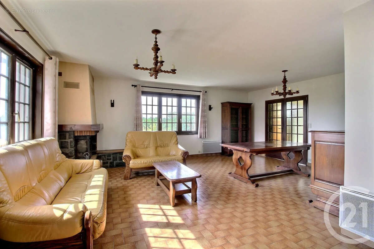 Maison à PERRIGNIER