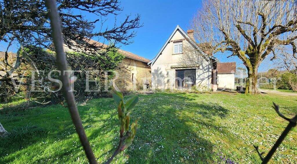 Maison à NEUVIC