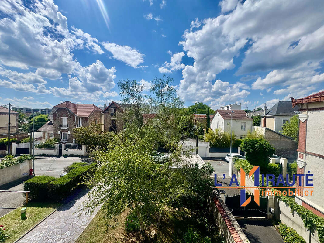 Appartement à HOUILLES