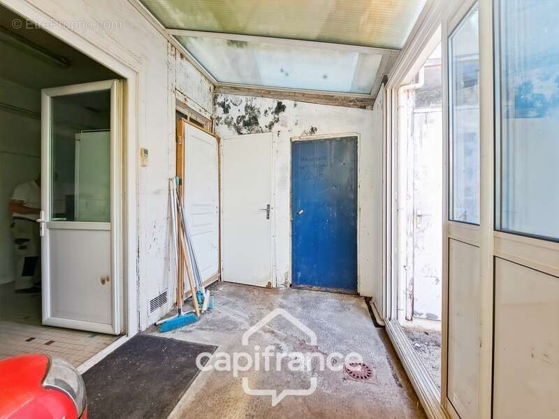 Ancien bar-restaurant avec logement – Fort potentiel au cœur de Châteaumeillant - photo 49