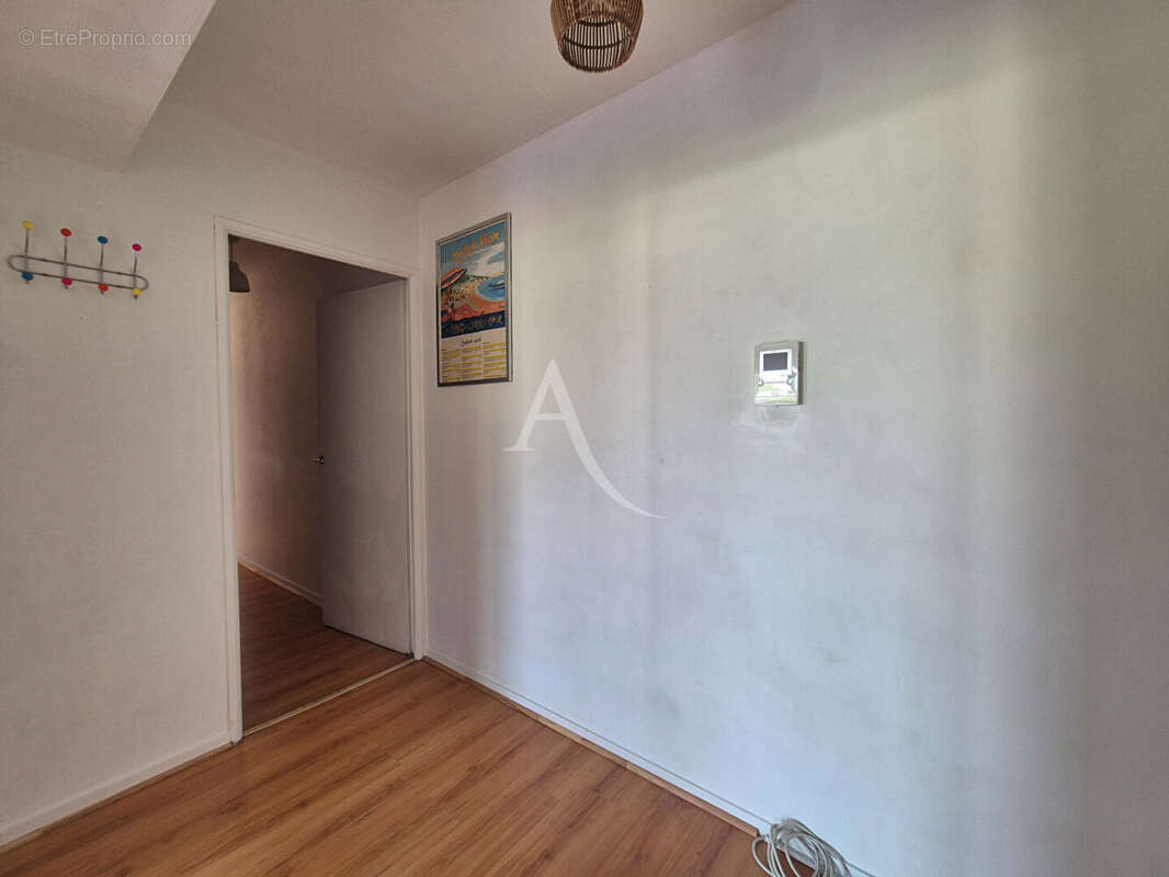 GRADIGNAN CENTRE - Appartement T3 de 76m² dans résidence de standing - photo 8