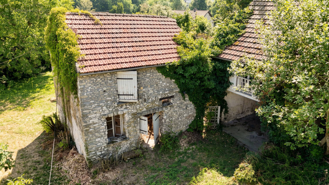 Maison à BEYNES