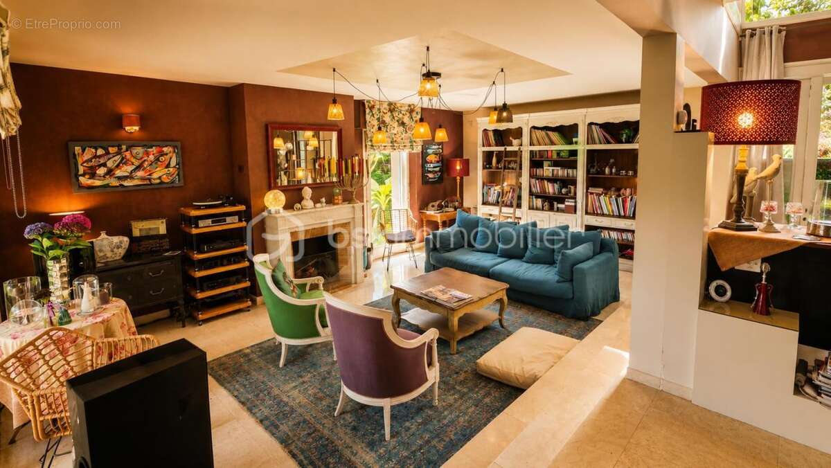 Élégante maison de caractère – Quartier Montaubert, cadre verdoyant - photo 3