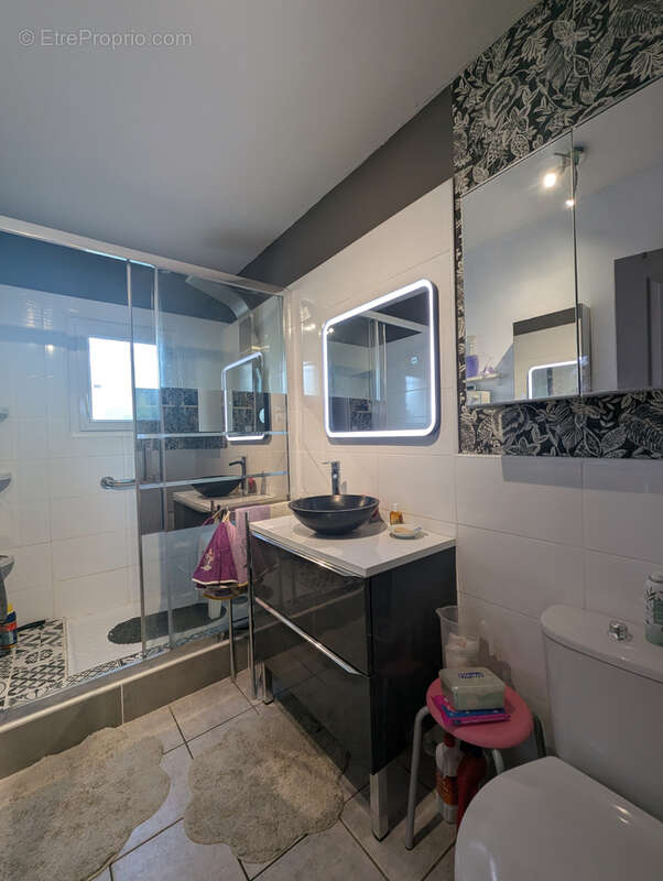 A vendre - puisserguier - villa t4 + bureau de 110 m2 hab sur 540 m2 de terrain avec terrasse et piscine - photo 8