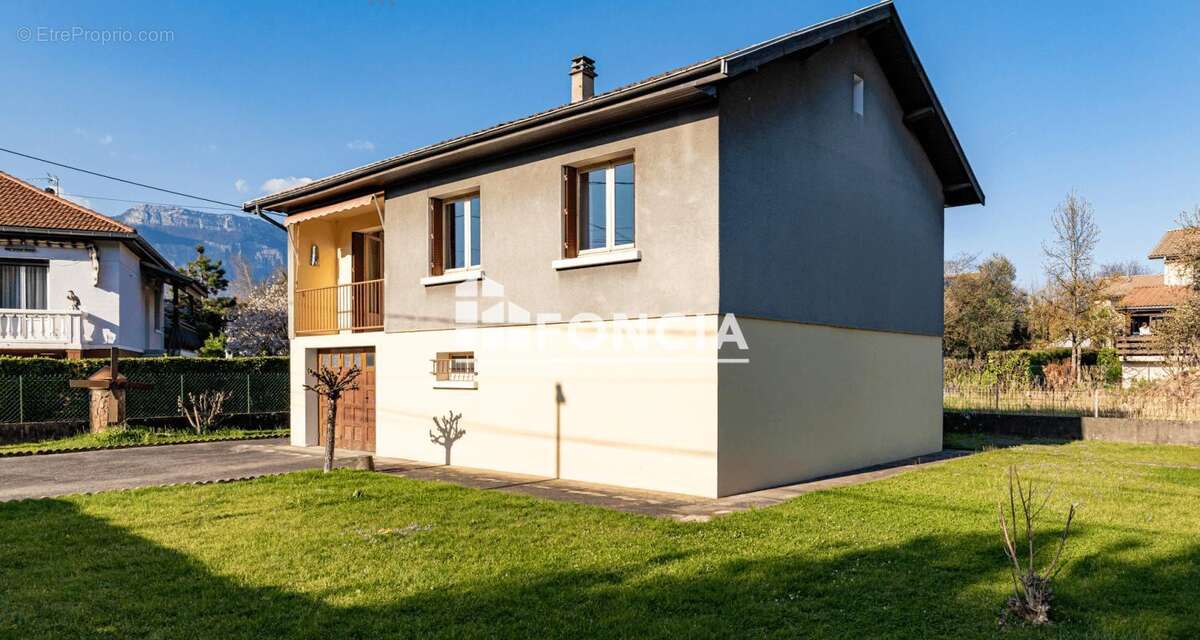 Maison à SAINT-MARTIN-D'HERES