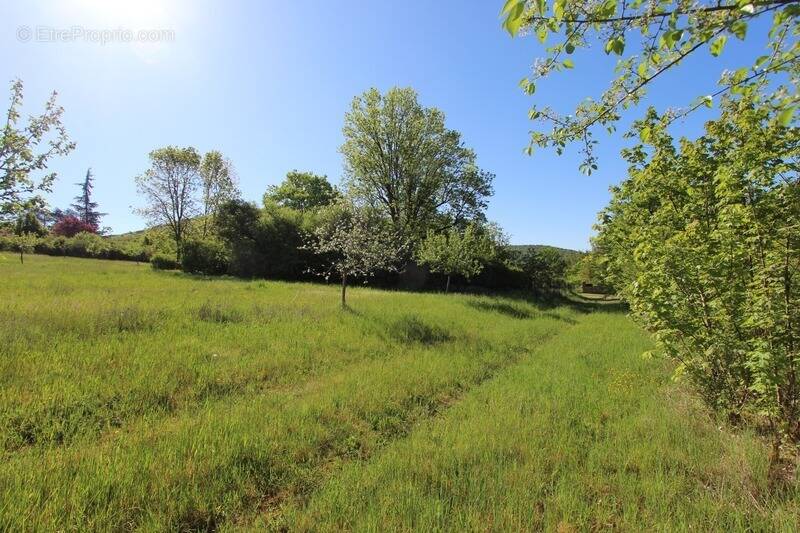 Terrain à LA BUSSIERE-SUR-OUCHE