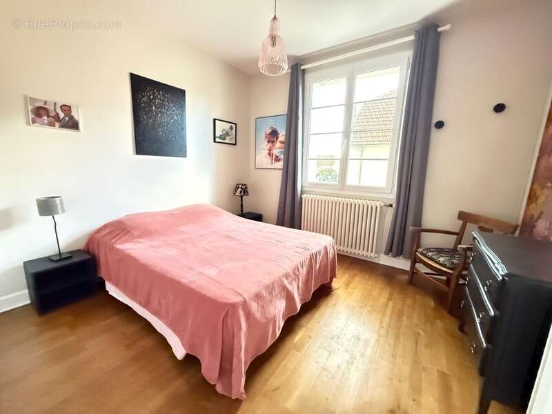 Maison à CHATELLERAULT