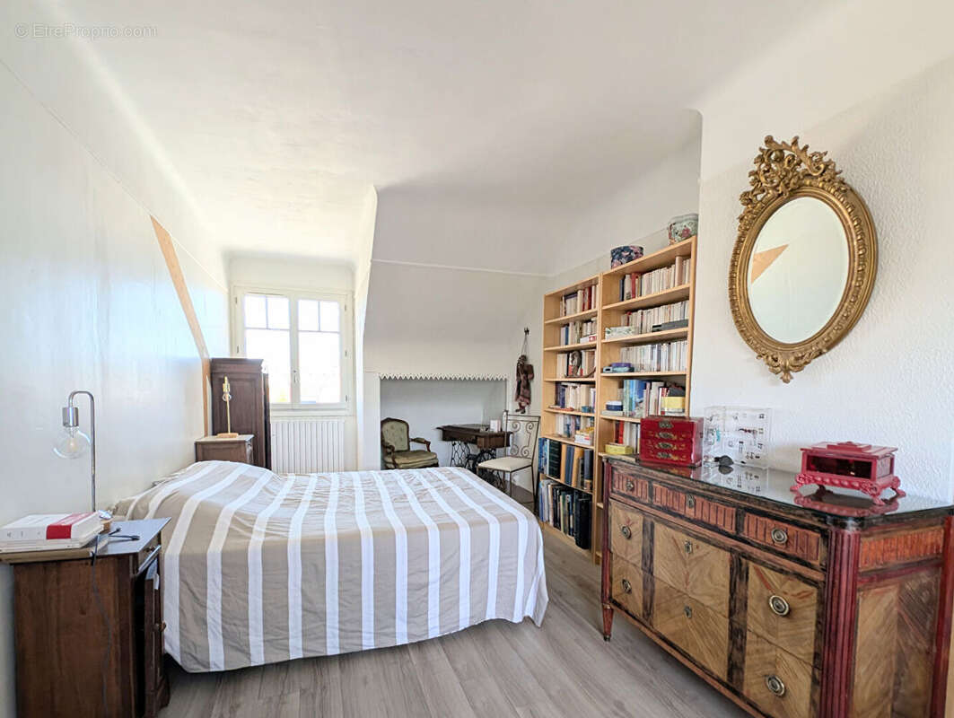 Maison familiale-Jardin-8 pièces - Asnières-sur-Seine - photo 9