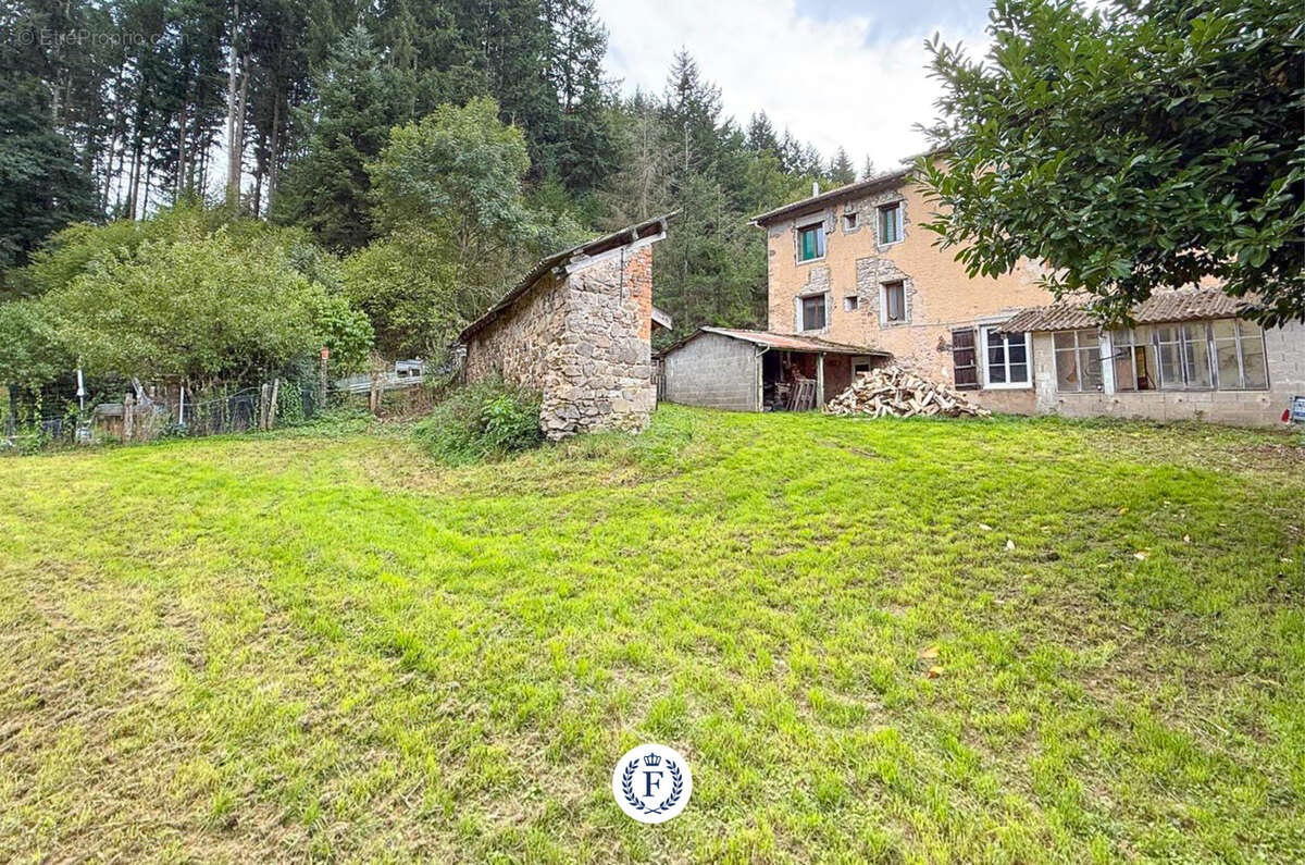 Maison à OUROUX