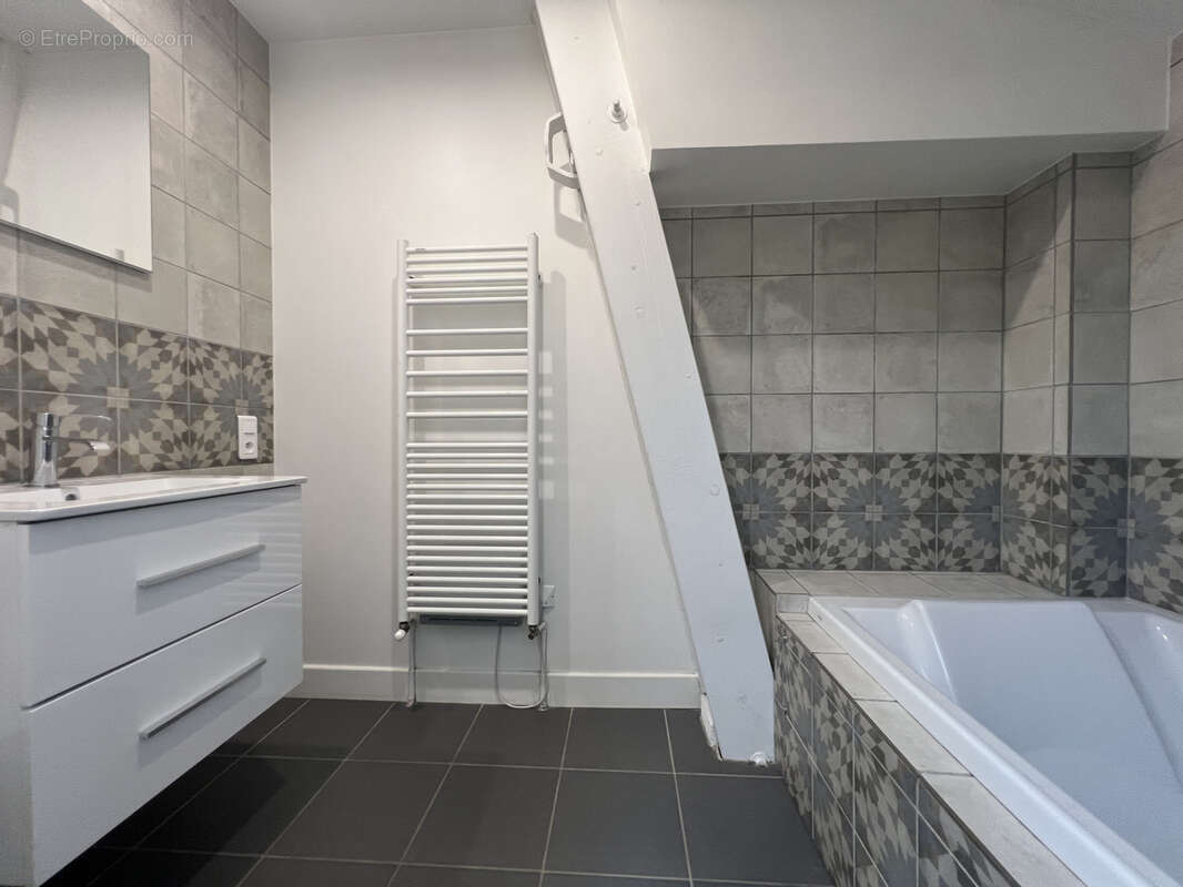 Maison Loft à vendre à Reims, bien atypique avec volumes et cachet - photo 11