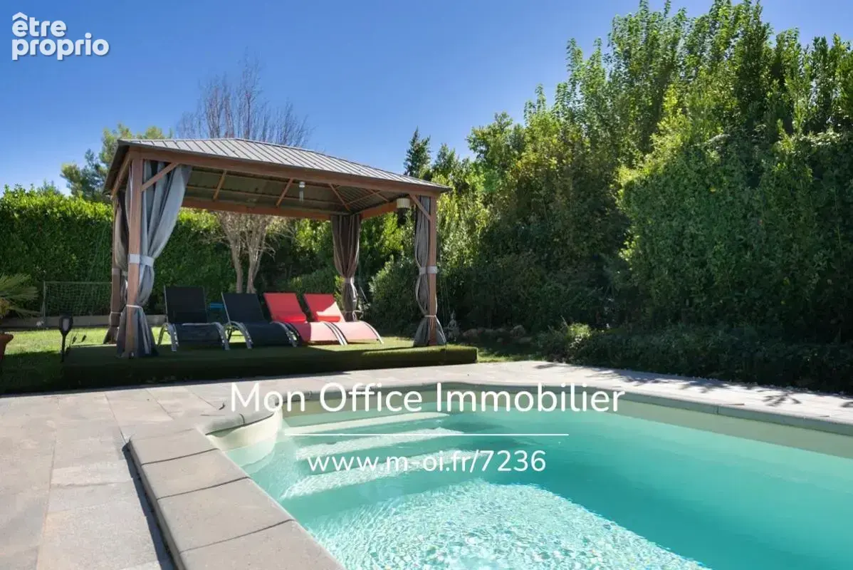 Référence : 7444-YAN - Villa 6 pièces- jardin-piscine-garage - photo 14