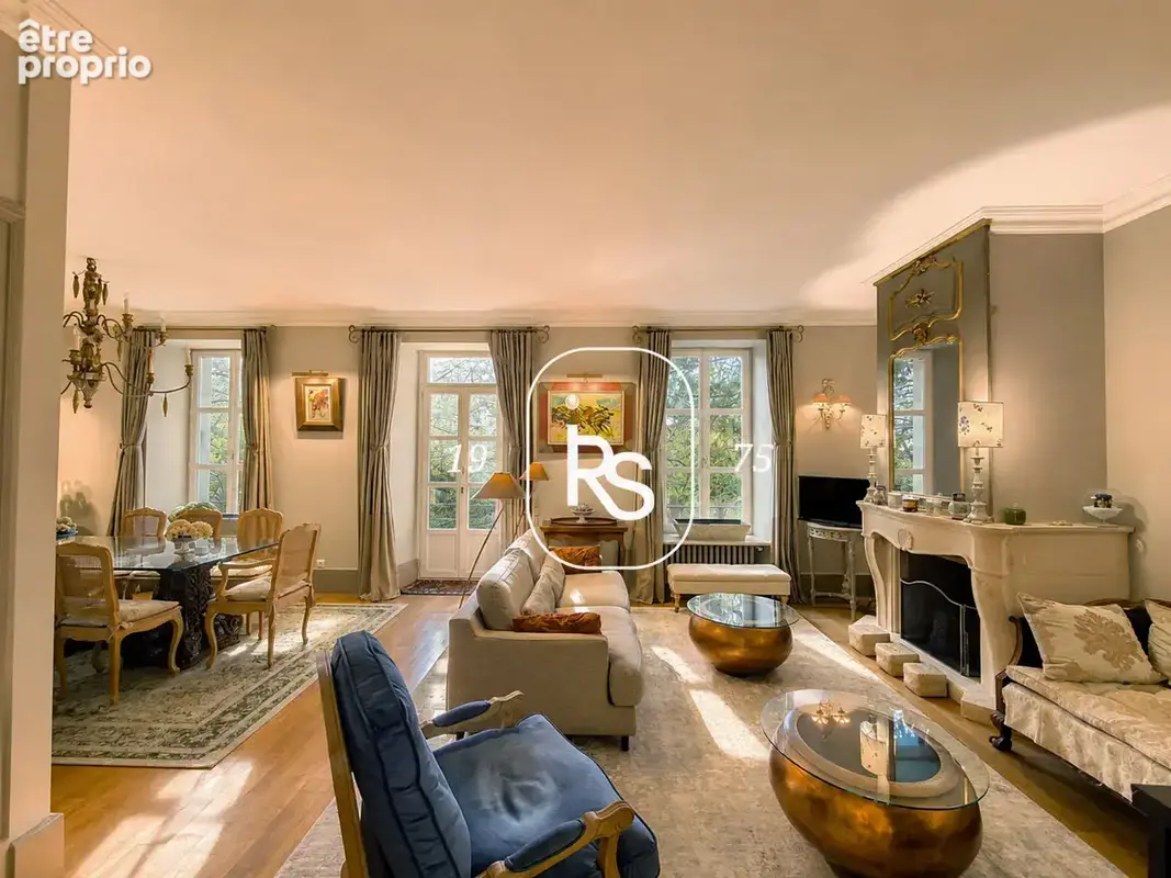 Une maison de Maître du 19ème de 219 m2 avec un parc dev1934 m2, une piscine, une dépendance et un garage. - photo 7