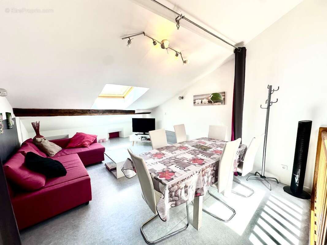   - Appartement à AX-LES-THERMES