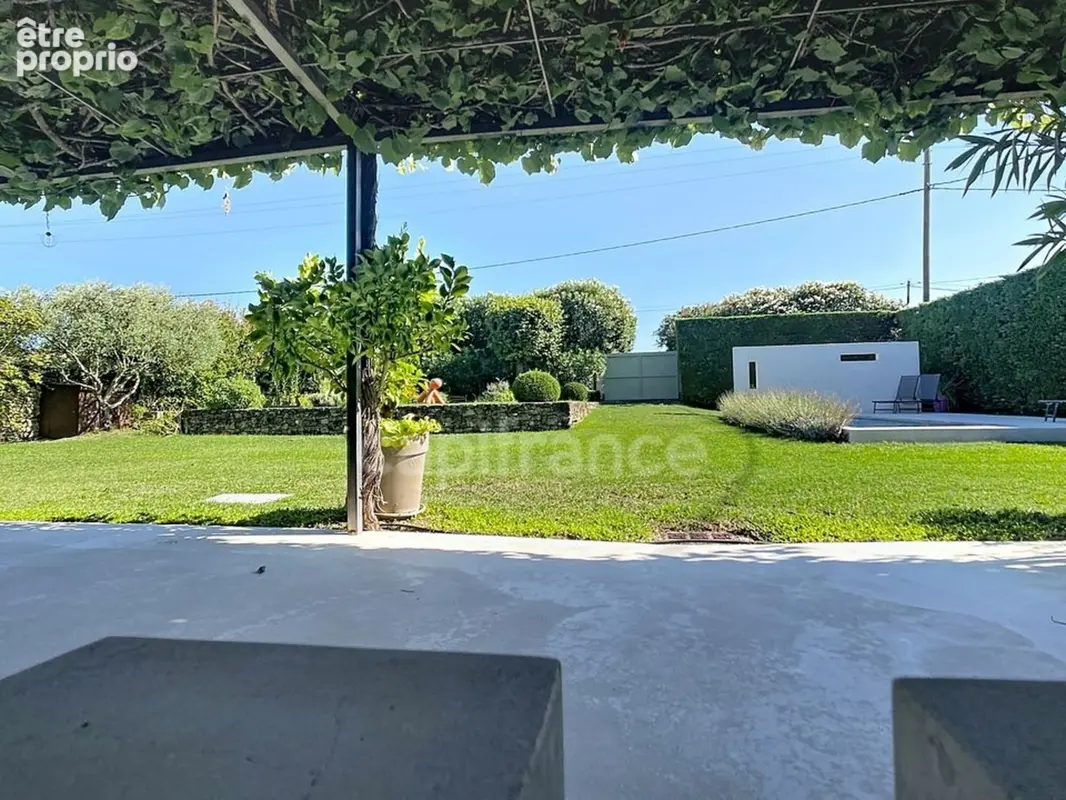 Drôme provençale, à suze-la-rousse – mas provençal rénové • 5 chambres, 4sdb/sde, 5 wc • piscine • 2 gîtes • verger - photo 23